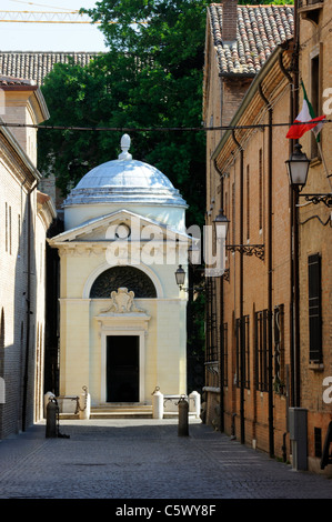 Die Tomba di Dante am Ende der Via Dante Alighieri in Ravenna Stockfoto