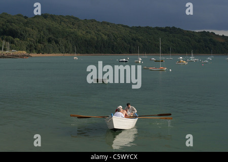 Maritimen Events: "Doris: de Cale de Cale". Dory in St. Suliac Bucht (Fluss Rance, Ille et Vilaine, Bretagne, Frankreich). Stockfoto