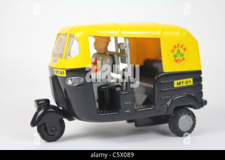 Spielzeug-Auto-Rikscha auch bekannt als Tuk tuk Stockfoto