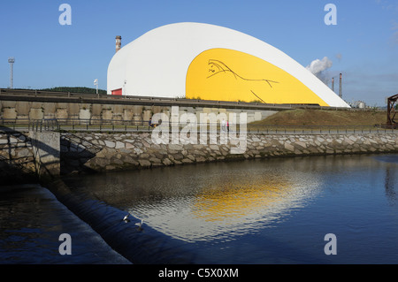 Auditorium "Niemeyer-Center" in der Ría von AVILÉS. Principado de Asturias. Spanien Stockfoto