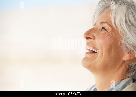 Ältere Frau, Porträt, Seitenansicht Stockfoto