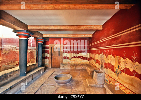 Der Saal des Thrones in der minoische Palast von Knossos, Heraklion, Kreta, Griechenland Stockfoto