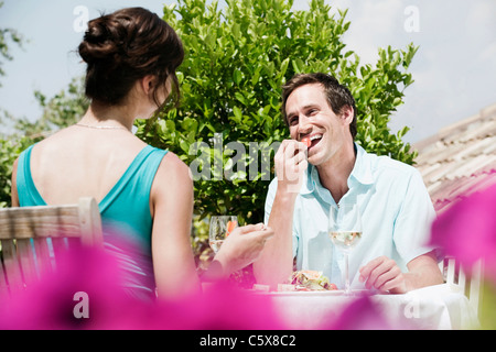 Italien, Südtirol, paar beim Mittagessen im restaurant Stockfoto