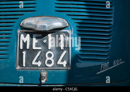 Die Rückseite eines Fiat 600, Italien Stockfoto