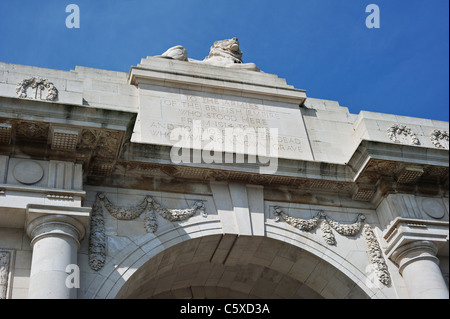 Menin Gate Memorial auf die fehlende in Gedenken an britischen und Commonwealth-Soldaten des ersten Weltkrieges, Ypern, Belgien Stockfoto