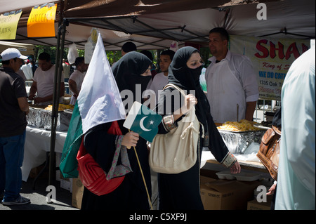 Pakistanisch-Amerikaner zu sammeln, in der Nähe von Madison Square Park in New York Stockfoto