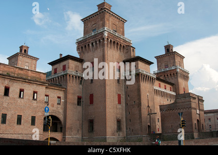 Castello Estense, einst der Sitz der Herrscherfamilie der Este in Ferrara Stockfoto