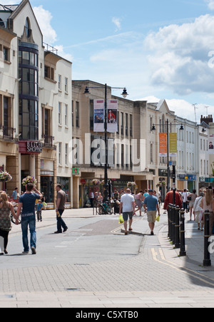 Cheltenham High Fußgängerzone. Gloucestershire. UK Stockfoto