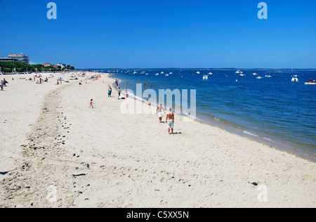 Strandleben am Strand Arcachon, Plage d ' Arcachon, in Südwest Frankreich. Stockfoto