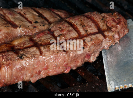 Nahaufnahme von Filetsteak im Barbecue-grill Stockfoto