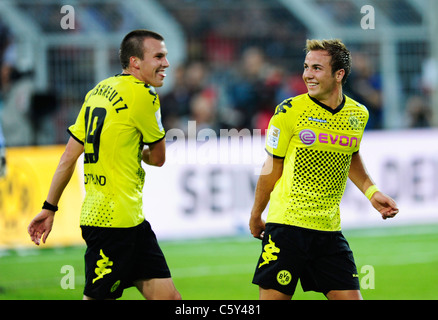 Bundesliga, Borussia Dortmund vs. Hamburger SV 3:1, Torschützen Kevin Großkreutz (links) und Mario Götze (Goetze) feiern Stockfoto