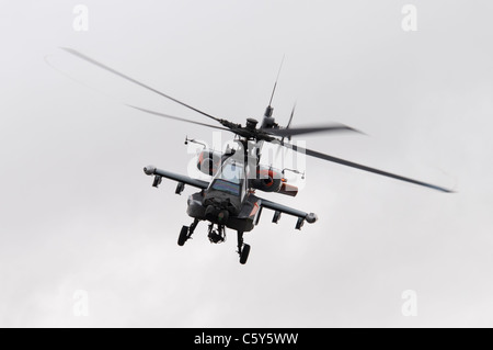 Boeing Apache AH - 64D Kampfhubschrauber Q-17 aus königlichen niederländischen Luftwaffe Gilze-Rijen zeigt am 2011 Air Tattoo Stockfoto