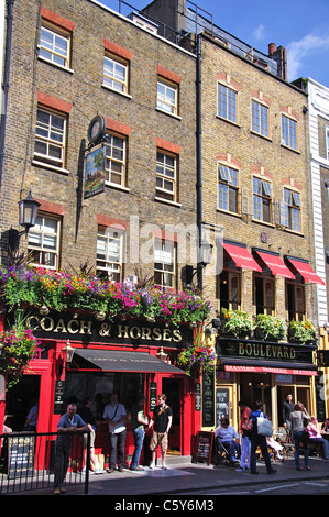 The Coach and Horses Pub, Bow Street, Covent Garden, West End, City of Westminster, London, England, Vereinigtes Königreich Stockfoto