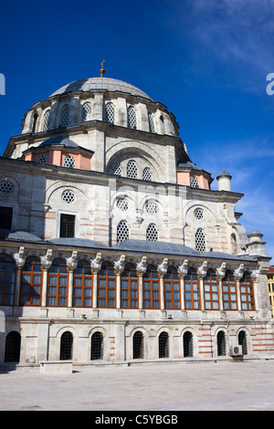 Laleli-Moschee genannt auch Tulip Moschee Barockstil Außenarchitektur, Istanbul, Türkei. Stockfoto