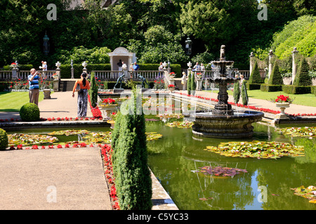 Die Grand italienischen Gärten in Compton Acres in Dorset, England Stockfoto