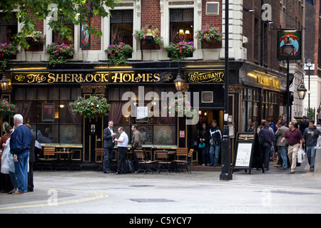 Berühmte Sherlock Holmes Restaurant und Kneipe im Zentrum von London, England Stockfoto
