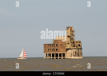 Korn-Turm Batterie. Martello-Turm, Isle von Korn Themsemündung Küste von Korn und Sheerness entnommen. Kent. UK HOMER S Stockfoto