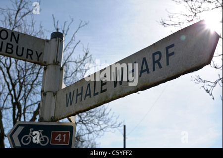 TradIitional englische ländliche Straßenrand auf Wal Wharf in Littleton auf Severn, South Gloucestershire Stockfoto