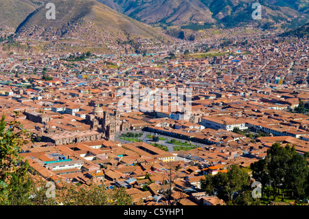 Blick auf die peruanische Stadt Cusco, die ehemalige Hauptstadt des Inka Reiches und Unesco Weltkulturerbe Stockfoto