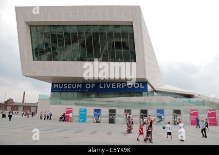 Die beeindruckende Fassade des Museum of Liverpool, Pier Head, Liverpool, UK eröffnet im Juni 2011. Stockfoto