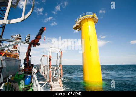 Ein Übergangsstück in Walney Offshore-Windpark Cubmria, UK. Stockfoto