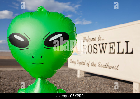USA, New Mexiko, Roswell, Alien von Willkommens-Schild Stockfoto