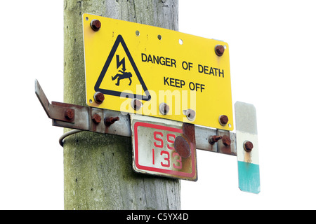 Warnschild Todesgefahr neben einem öffentlichen Weg durch Grovely Woods in Wiltshire. GROSSBRITANNIEN 2010 Stockfoto