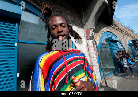 Young-Rastafari-Mann in Brixton Stockfoto