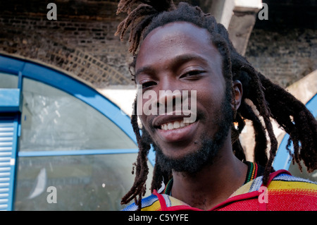 Young-Rastafari-Mann in Brixton Stockfoto