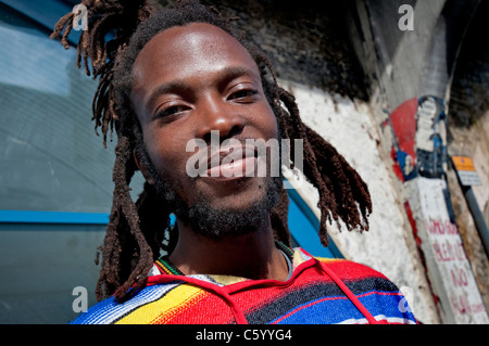 Young-Rastafari-Mann in Brixton Stockfoto