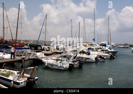 Freizeitboote im Hafen von Paphos in Südzypern Stockfoto