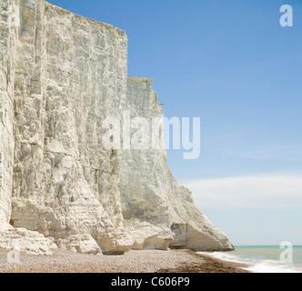 Abschnitt der sieben Schwestern Kreidefelsen Meer in East Sussex vom Meeresspiegel Stockfoto