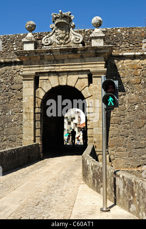 Tor an den Wänden, das Dorf Valença Minho, Portugal Stockfoto