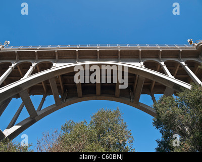 Pasadena historische Colorado Blvd Brücke in Südkalifornien. Stockfoto