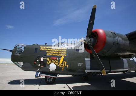 Die letzte flugfähige Consolidated B-24J Liberator "Hexerei" ehrt Veteranen des zweiten Weltkriegs Dienstag, 20. Dezember 2011, in Sunnyvale, Stockfoto