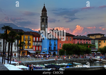 Abendhimmel im Sommer in Ascona Tessin Stockfoto