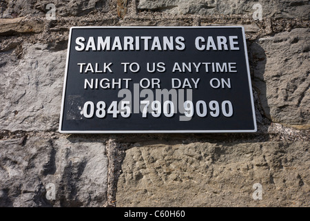 Eine Samariter Selbstmord 0845 Helpline anmelden Brunels Clifton Suspension Bridge in Bristol. Stockfoto