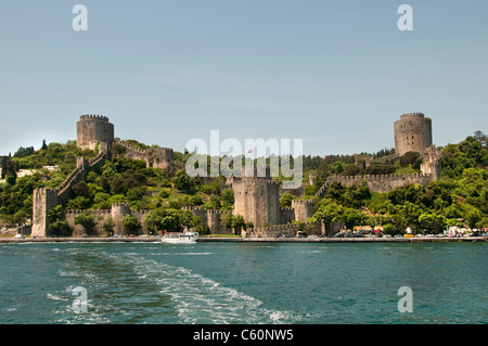 Rumelihisarı westrumelischen Rumeli Castle ist eine Burg Istanbul Türkei europäischen Seite des Bosporus Sultans osmanischen Sultan Mehmed II Stockfoto