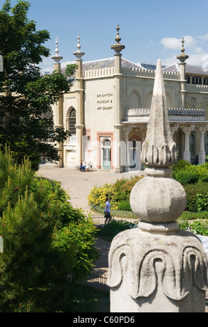 East Sussex Royal Pavillon Brighton Museum & Art Gallery & Gärten Touristen Tourismus Stockfoto