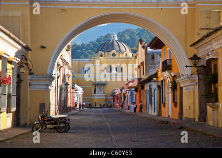 Nuestra Señora De La Merced, Santa Catalina Arch, Calle del Arco, Antigua, Guatemala Stockfoto