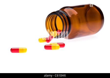 Eine Flasche weißen Pillen, übergegriffen. Stockfoto