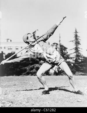 Mildred 'Babe' Didrikson, (1911-1956), Wicklung für Speer werfen bei den Olympischen Spielen 1932 in Los Angeles. Sie gewann die Goldmedaille für das Ereignis. Stockfoto