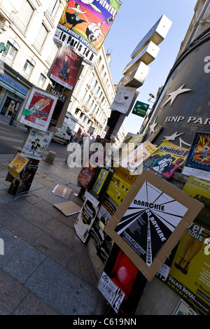 Werbedisplays während das Theaterfestival in Avignon Stockfoto