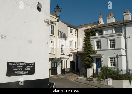 The Old Curiosity Tea Rooms, Broadstairs Kent Uk. Die Häuser in der Fort Road direkt unter dem Bleak House. 2010er Jahre HOMER SYKES Stockfoto