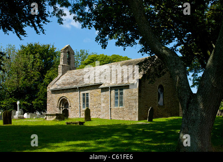 12. Jahrhundert St. Helena Kirche im Dorf Overton, in der Nähe von Lancaster, Lancashire, England UK Stockfoto