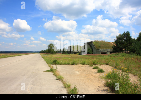 Verlassene Armee Flughafen in Hradschin, Tschechische Republik Stockfoto