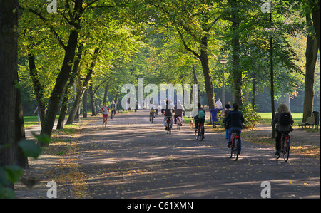 Fit durch Vondelpark Amsterdam Stockfoto