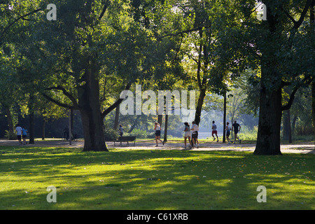 Fit durch Vondelpark Amsterdam Stockfoto