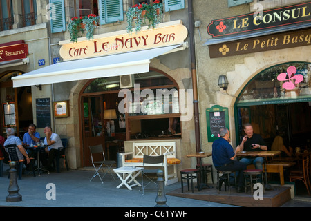 Cafés im Ort Bourg de-vier in Genf Stockfoto