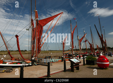 Thames Lastkähne am Maldon Quay. Stockfoto